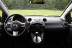 Mazda2 2010 года